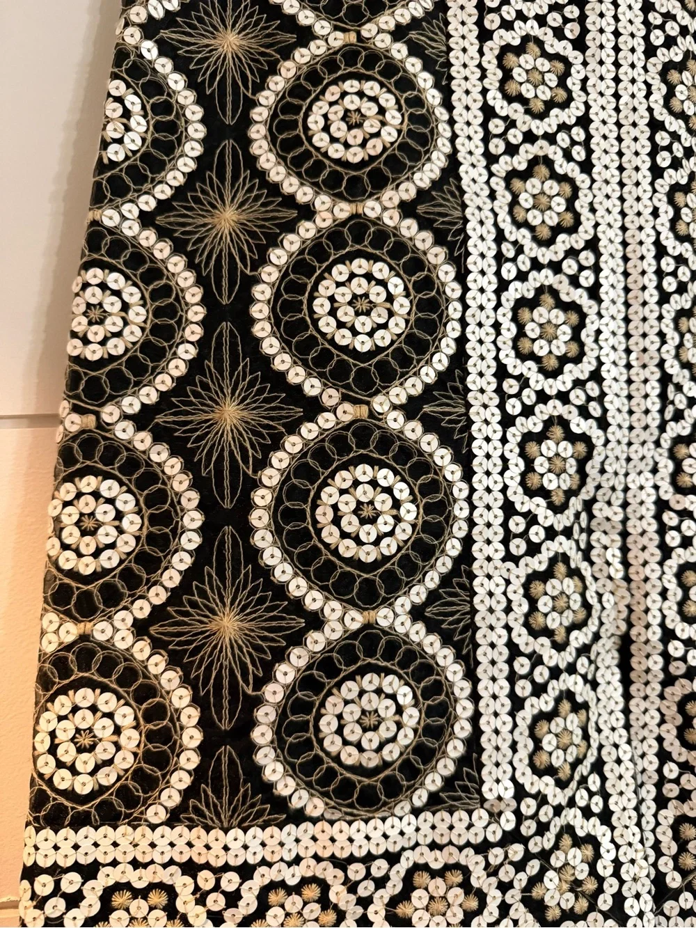 Tory Burch Embellished Black White Sequin Embroidered A-Line Skirt size 6